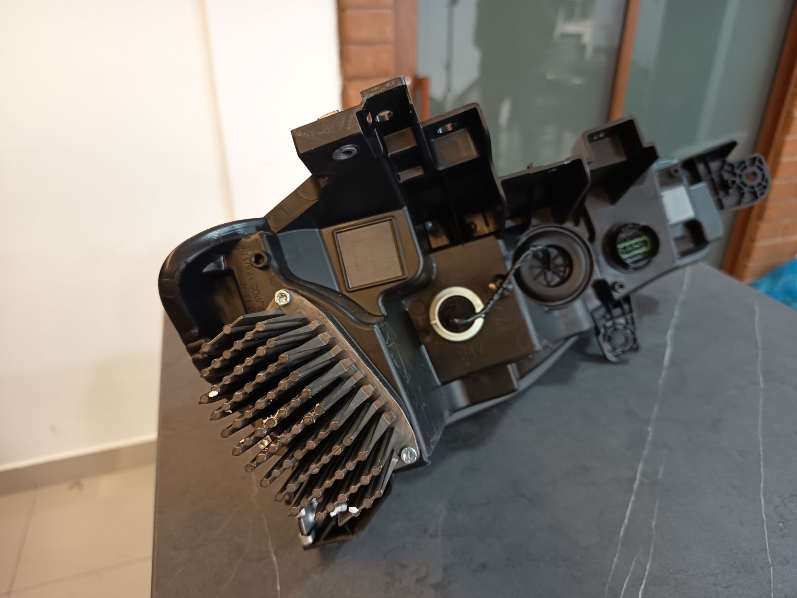Faro Delantero CS35 Plus Izquierdo