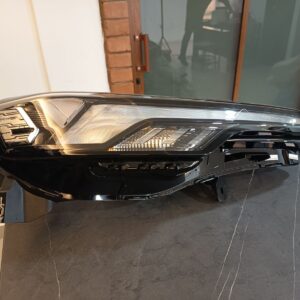 Faro Delantero CS35 Plus Derecho
