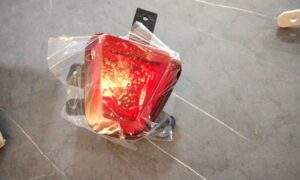 Uniti Faro Posterior Centro