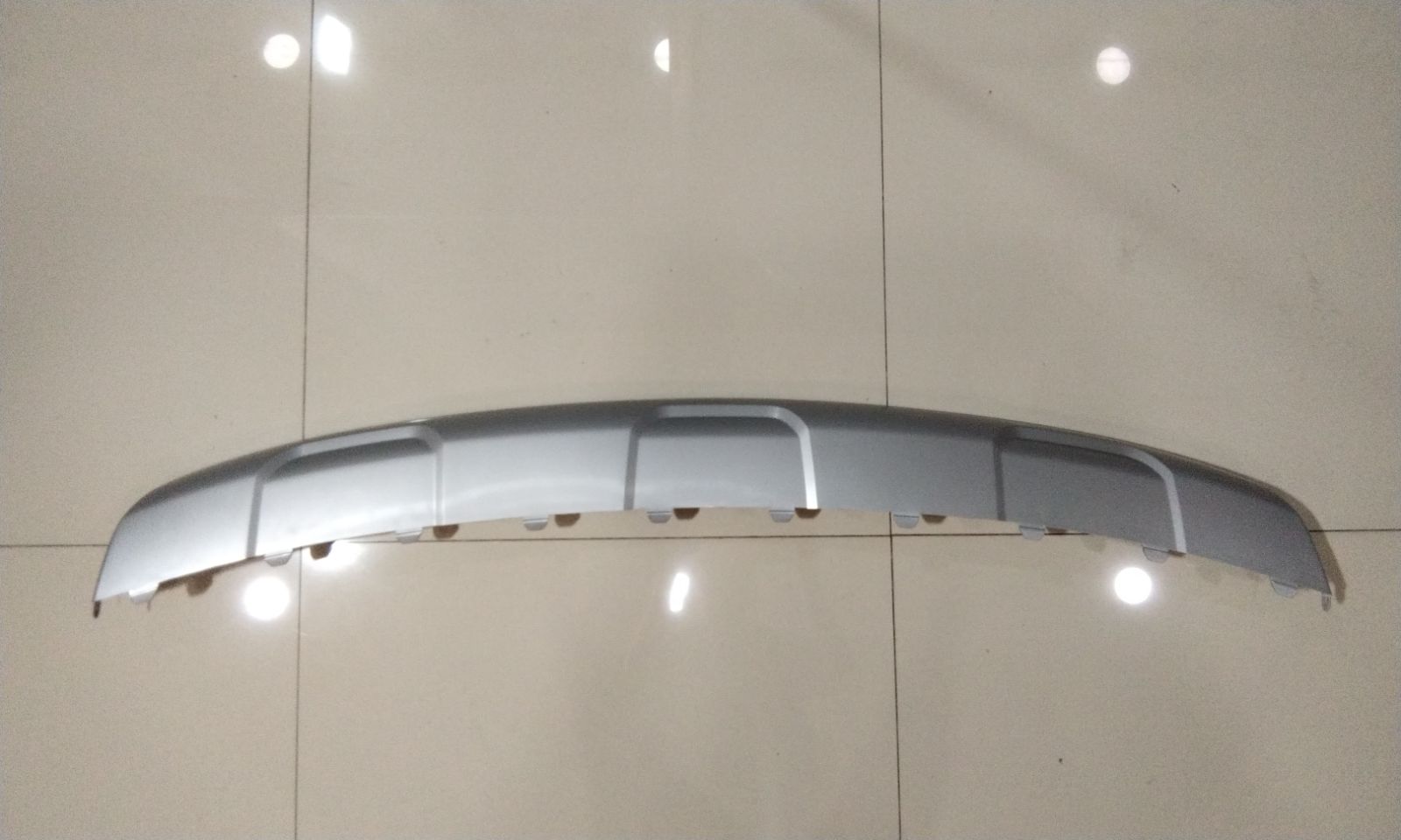Moldura Guardachoque Posterior Unit