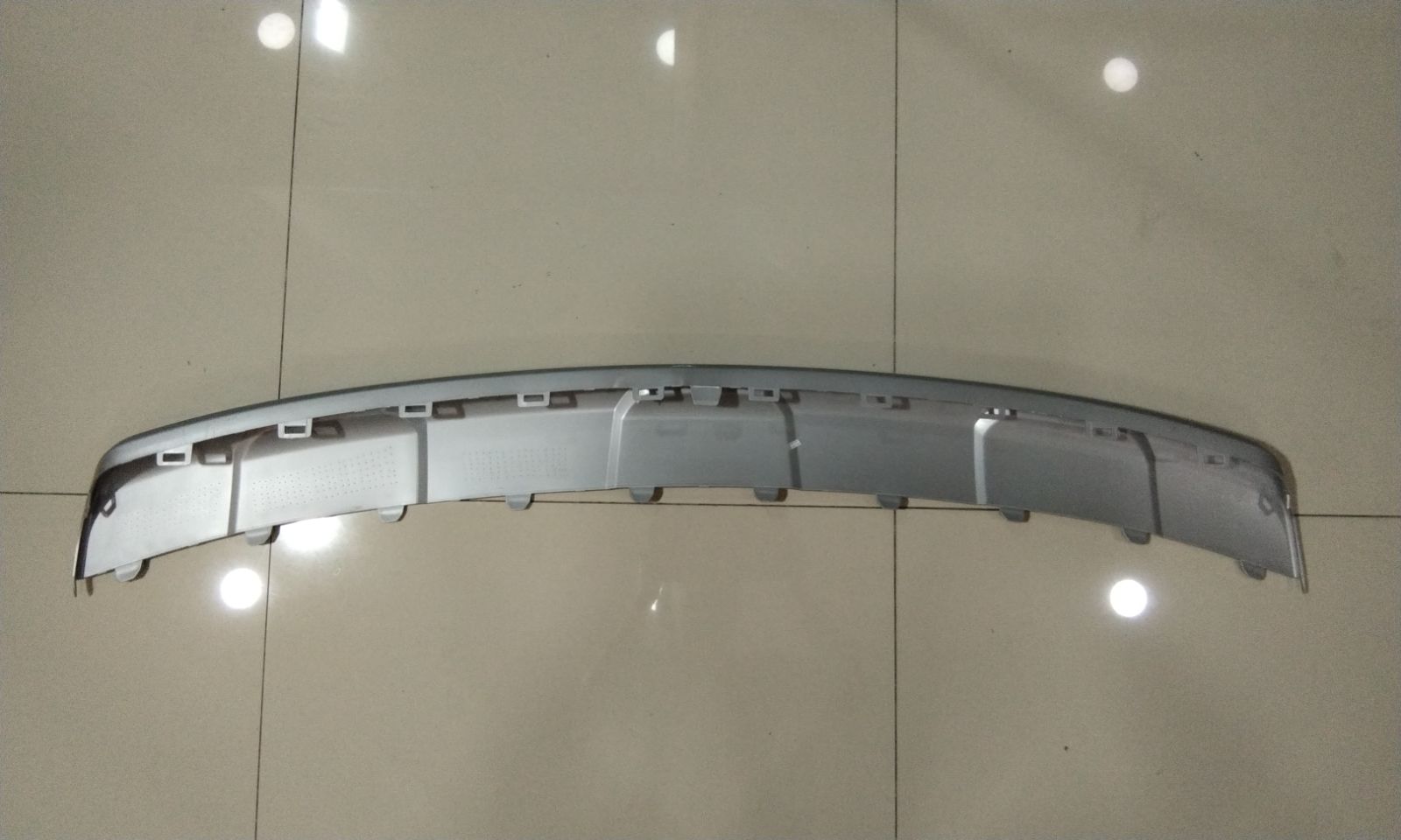 Moldura Guardachoque Posterior Unit