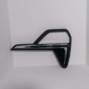 Moldura LH Guardachoque Posterior CS15