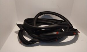 Caucho Filo de Puerta HR LH CS15