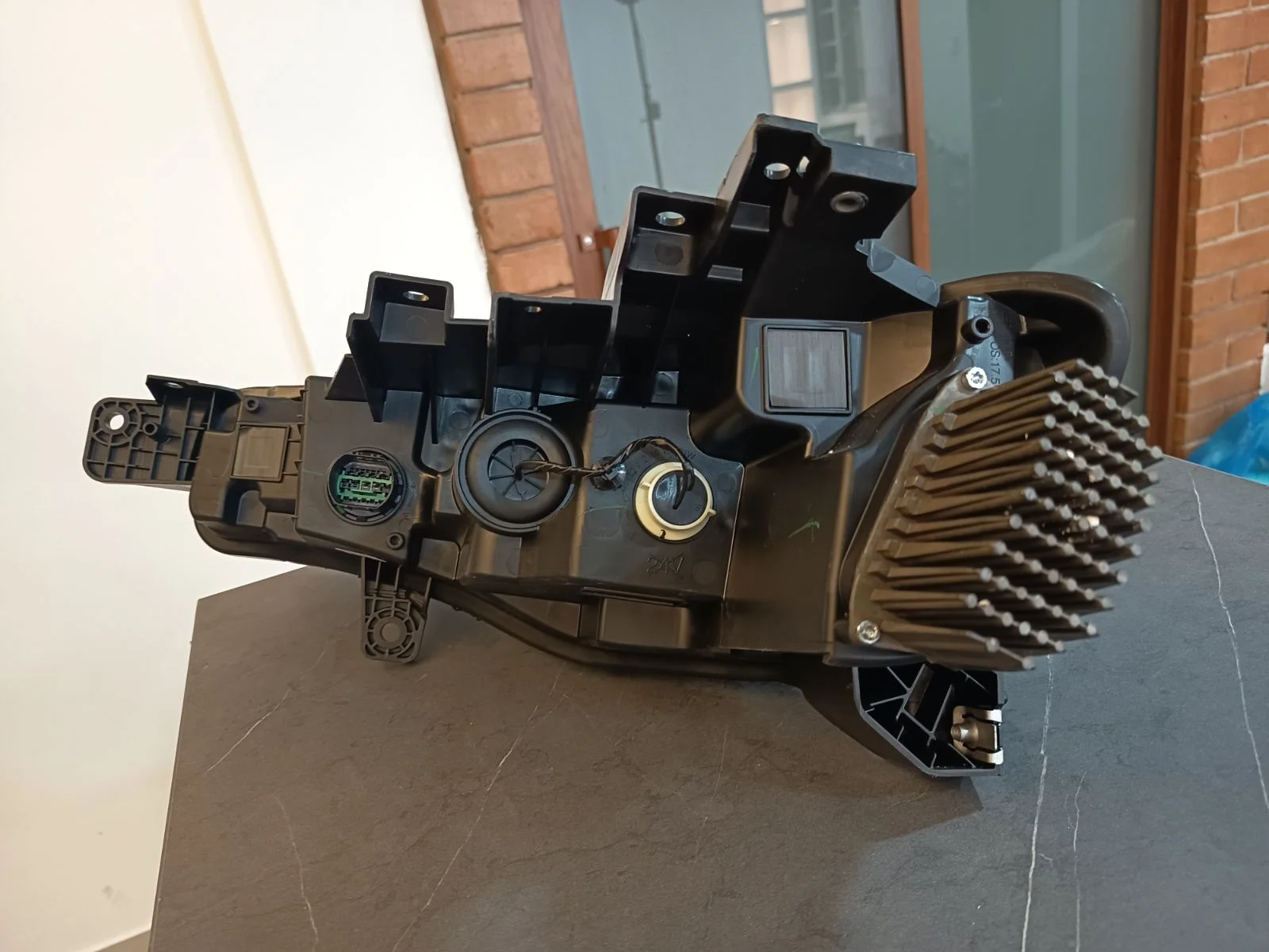 Faro Delantero CS35 Plus Derecho