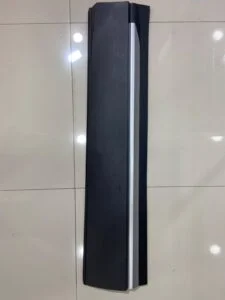 Moldura de Puerta Delantera LH CS55